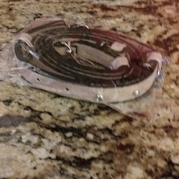 0529 Hera iPhone Willow Case w/Extra Strap - Picture 6 of 8